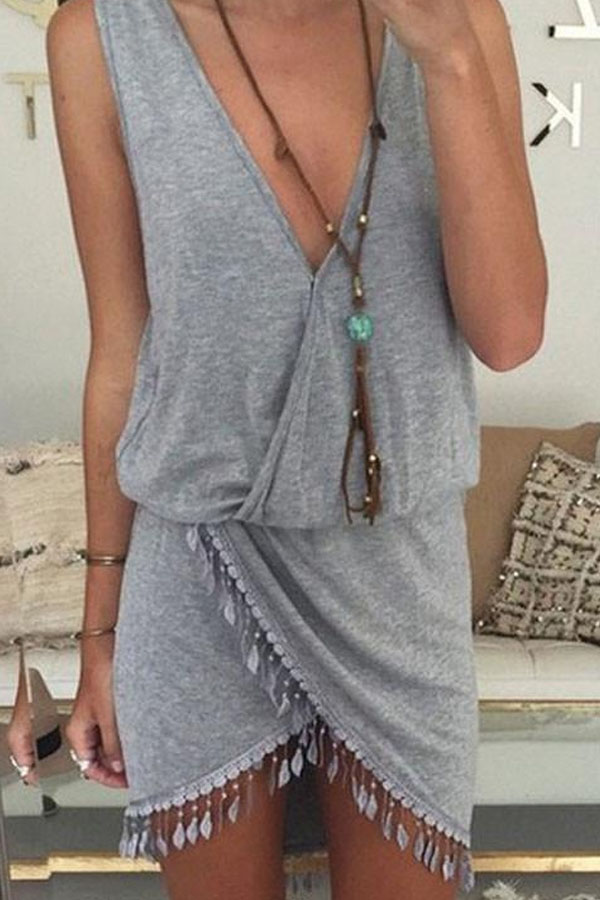 Ideal simple grey dress after beach