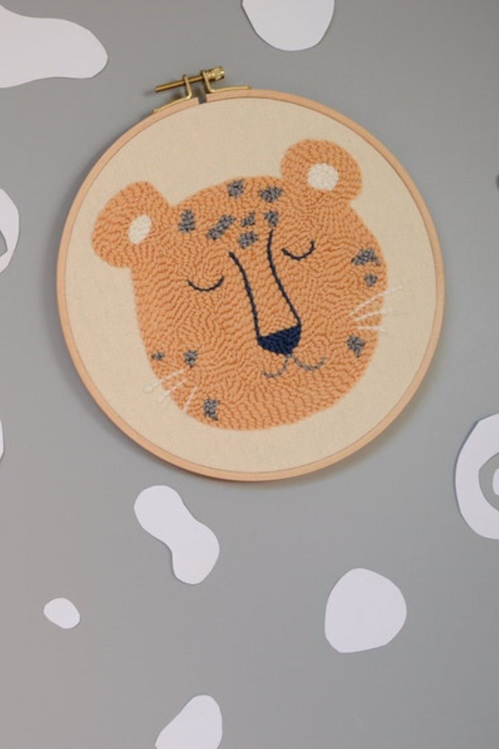 Wall hanging leopard embroidery hoop for nursery by MASHROOMkids
