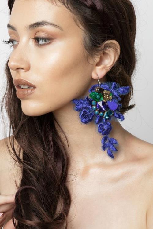 Statement earrings with crystals and flowers, elegant jewelry, unique earrings, flower earrings, handcrafted earrings, fashion earrings