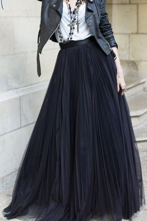 black pleated maxi skirt outfit