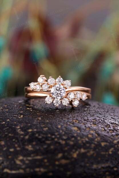 Beautiful & Unique Moissanite Engagement Ring Set